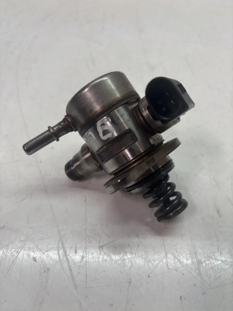 Bomba de combustible Audi Seat Skoda Volkswagen A3 1.5 TFSI eTSI DFYA DFY 05E127027J