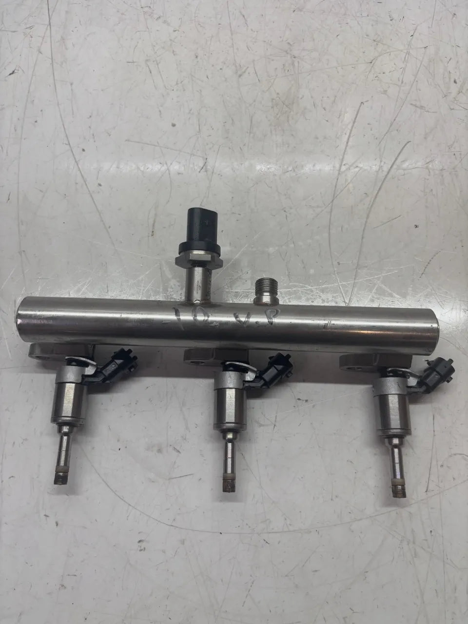 Riel inyector Alfa Romeo Giulia 952 2.9 gasolina 670053476 00670050573