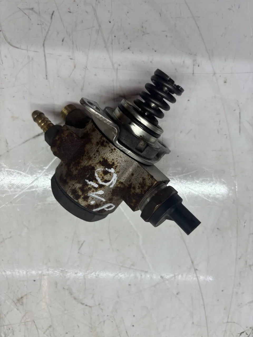 Bomba de combustible Volkswagen Golf VI Jetta 1.4 TSI CAXA CAX 03C127026C