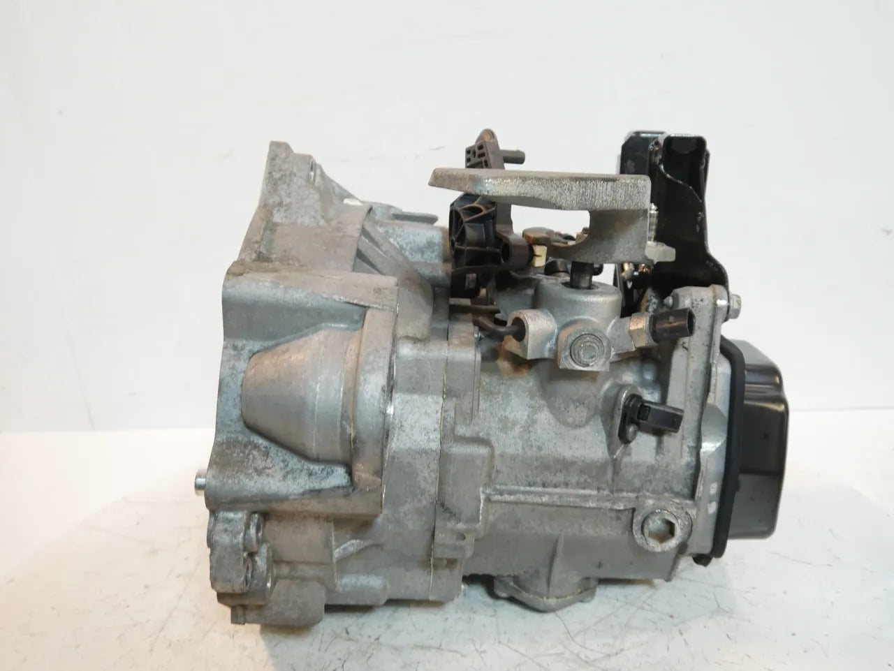 Transmisión Caja de cambios manual Volkswagen Polo 1.2 TDI CFWA CFW MZN MNY 02R300042R 5 velocidades