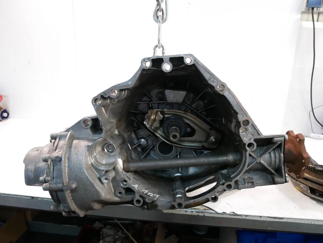 Caja de cambios manual Audi A4 B8 2.0 TDI CGLC NEK MVZ 0B2300029J 6 velocidades