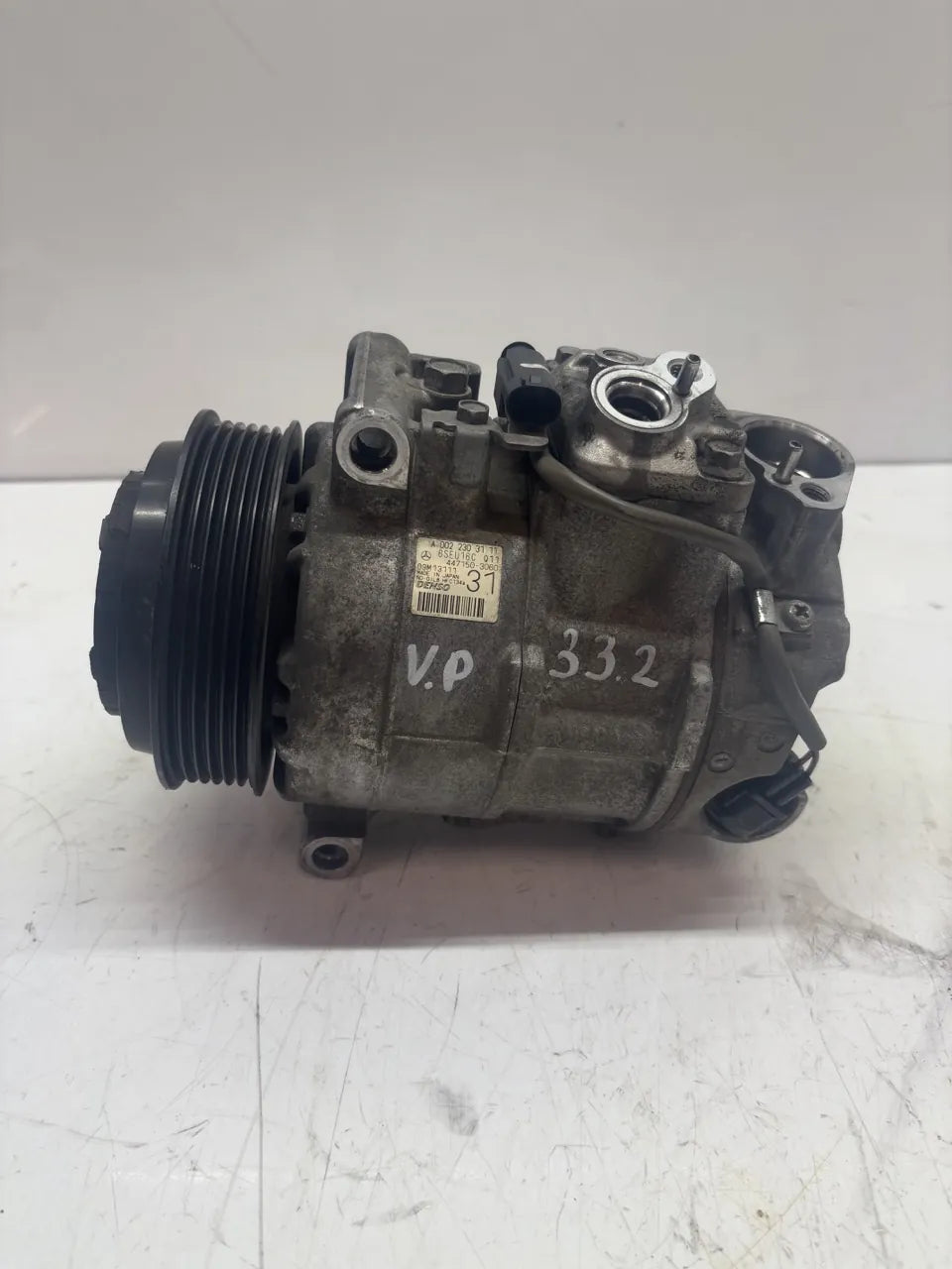 Compresor de aire acondicionado Mercedes-Benz Clase E C207 3.5 gasolina M272.988 M272 A0022303111