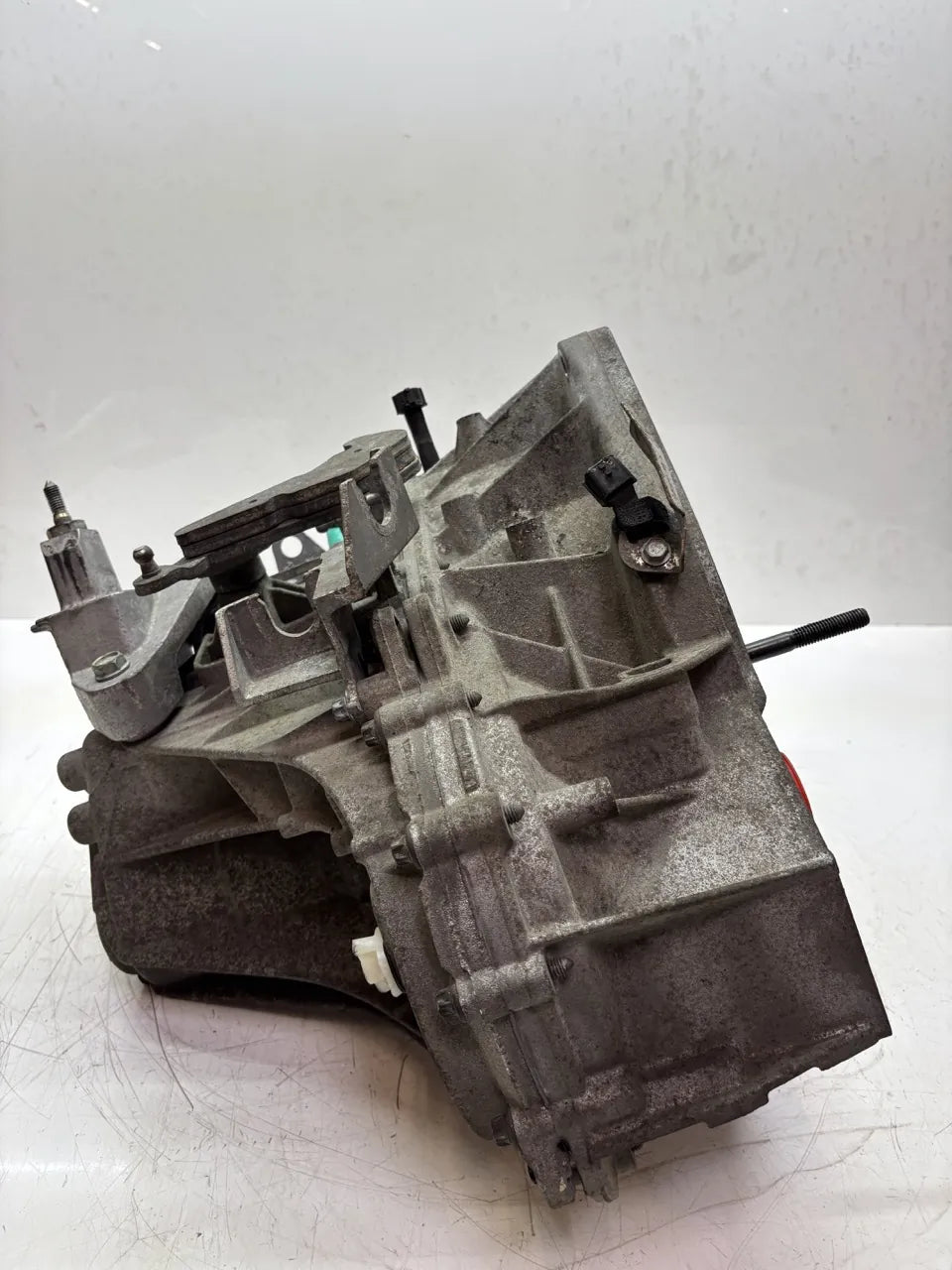 Transmisión Caja de cambios manual Nissan Juke F15 1.2 DIG-T HRA2DDT H5F409 304011420R