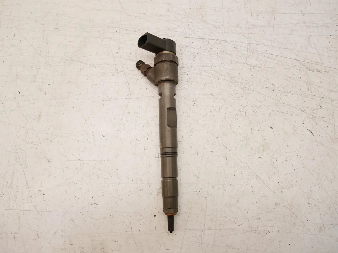 Tobera de inyección Audi A8 4.0 TDI ASE 057130277M 0445110158