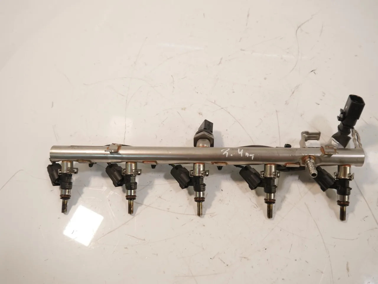 Rampa inyectora Audi A3 RS3 2.5 TFSI quattro DNWC DNW 07K133681B 07K133551B
