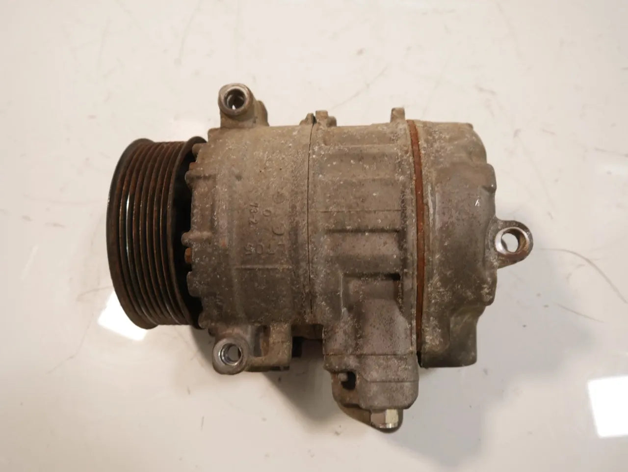 Compresor de aire acondicionado Land Rover Discovery 2.7 TD 4x4 276DT TDV6 447180-8382