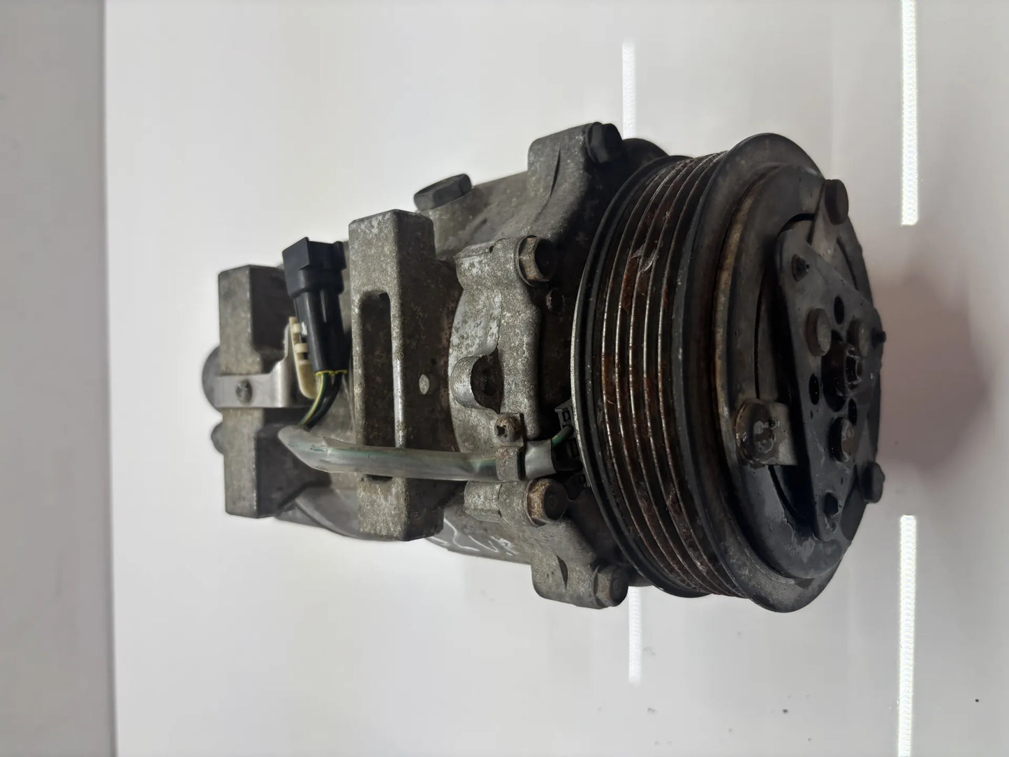 Compresor de aire acondicionado Volvo V50 2.0 D D4204T 3M5H-19D629-HE