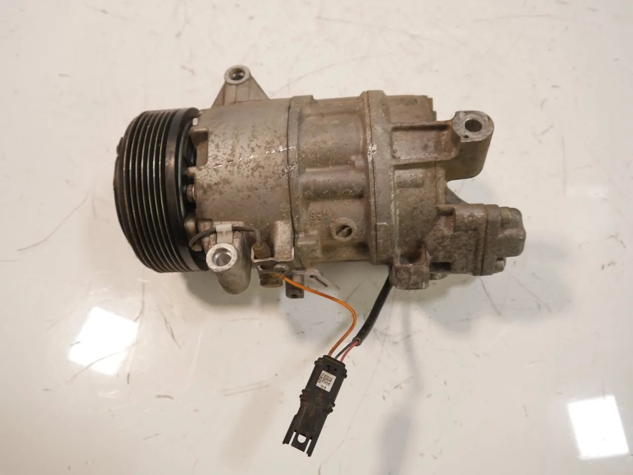 Compresor de aire acondicionado BMW Serie 3 E90 2.0 318 i N43B20A N43 9182794