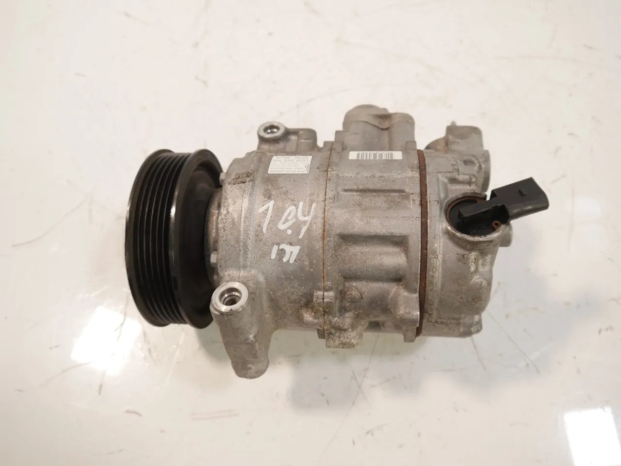 Compresor de aire acondicionado Audi Volkswagen A1 Rapid Golf Passat 1.4 TSI CAXA CAX 1K0820859T