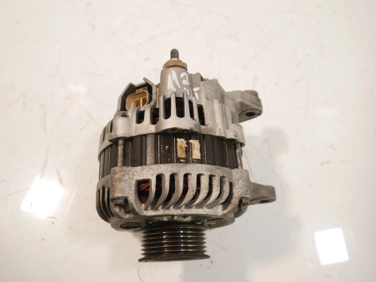 Alternador Infiniti G35 3.5 VQ35DE VQ35 23100CD010
