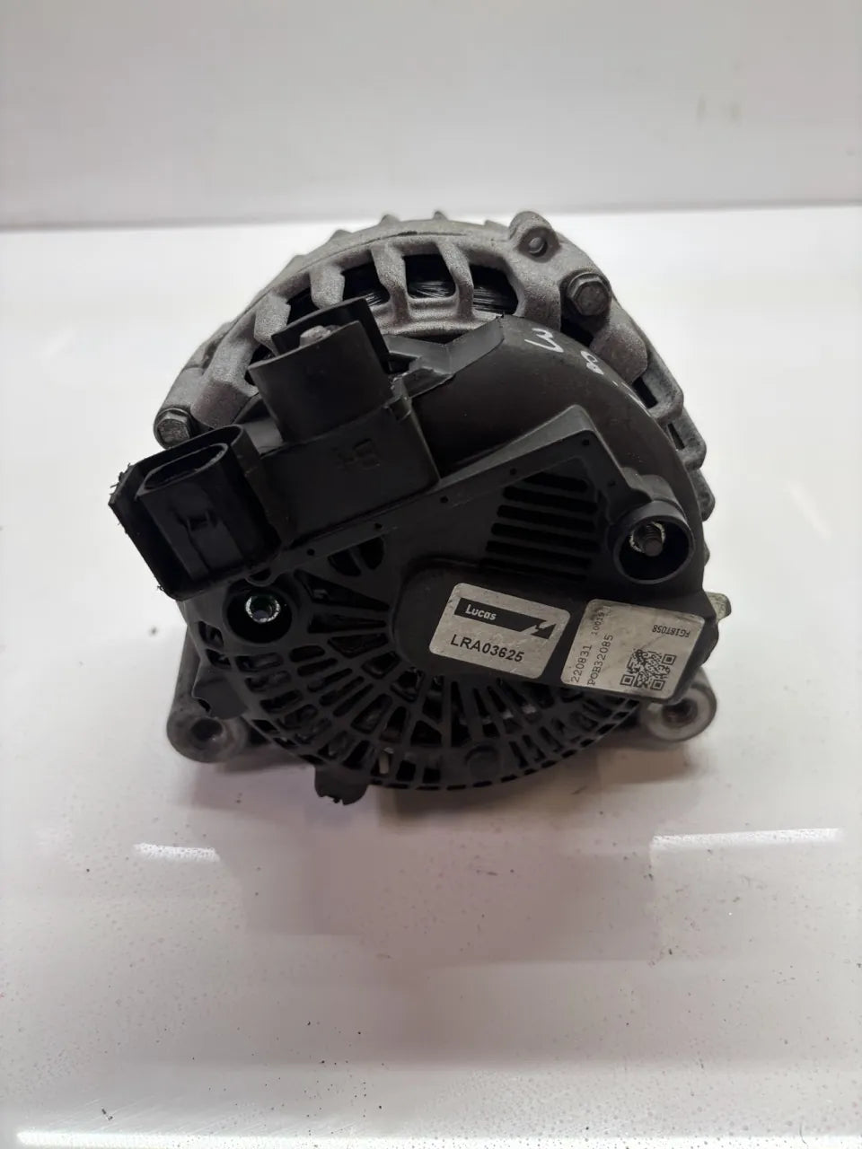 Alternador Volvo V60 I 1.6 DRIVe D4162T 36002929