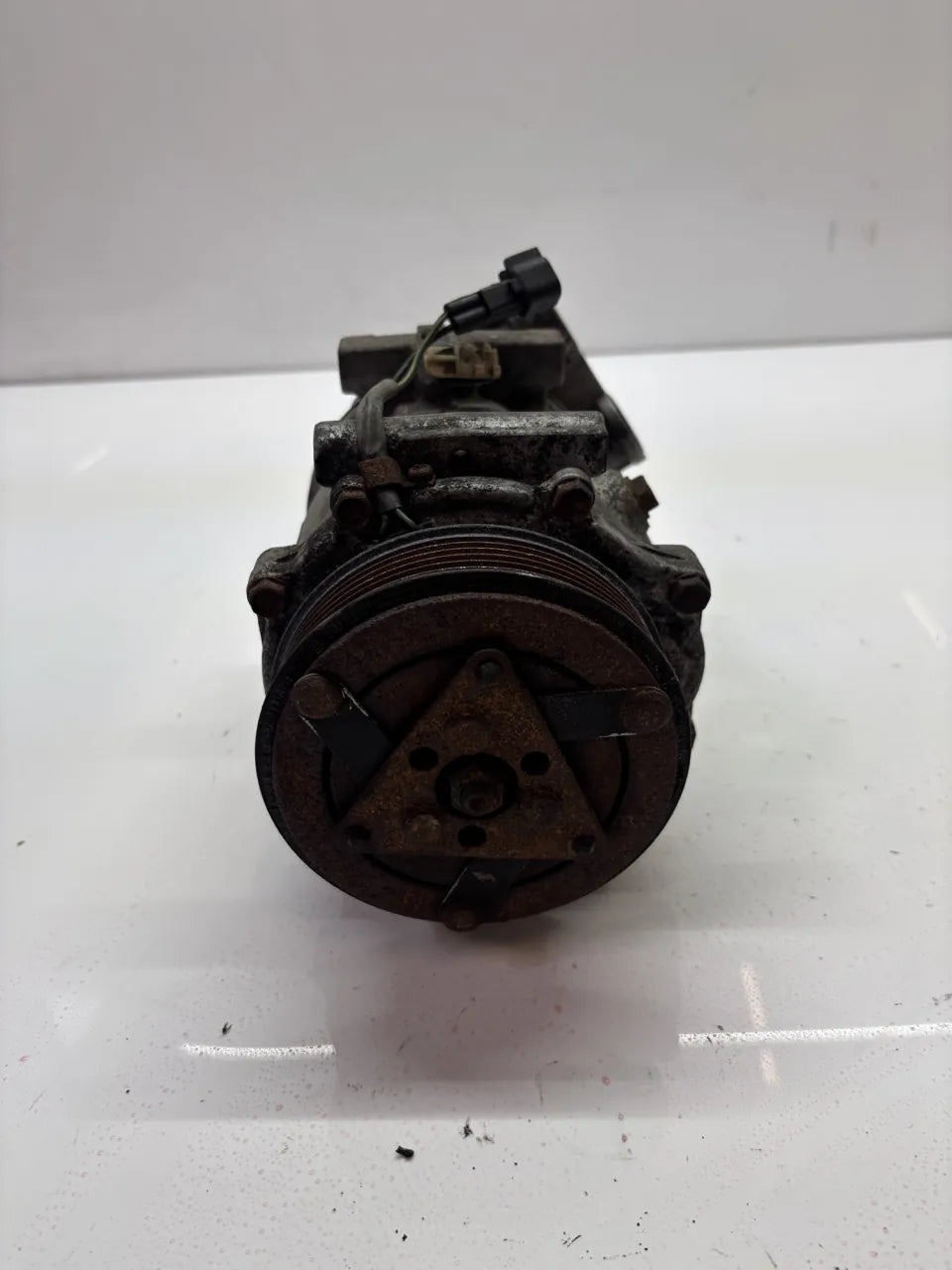 Compresor de aire acondicionado Volvo V60 I 1.6 DRIVe D4162T 36001128