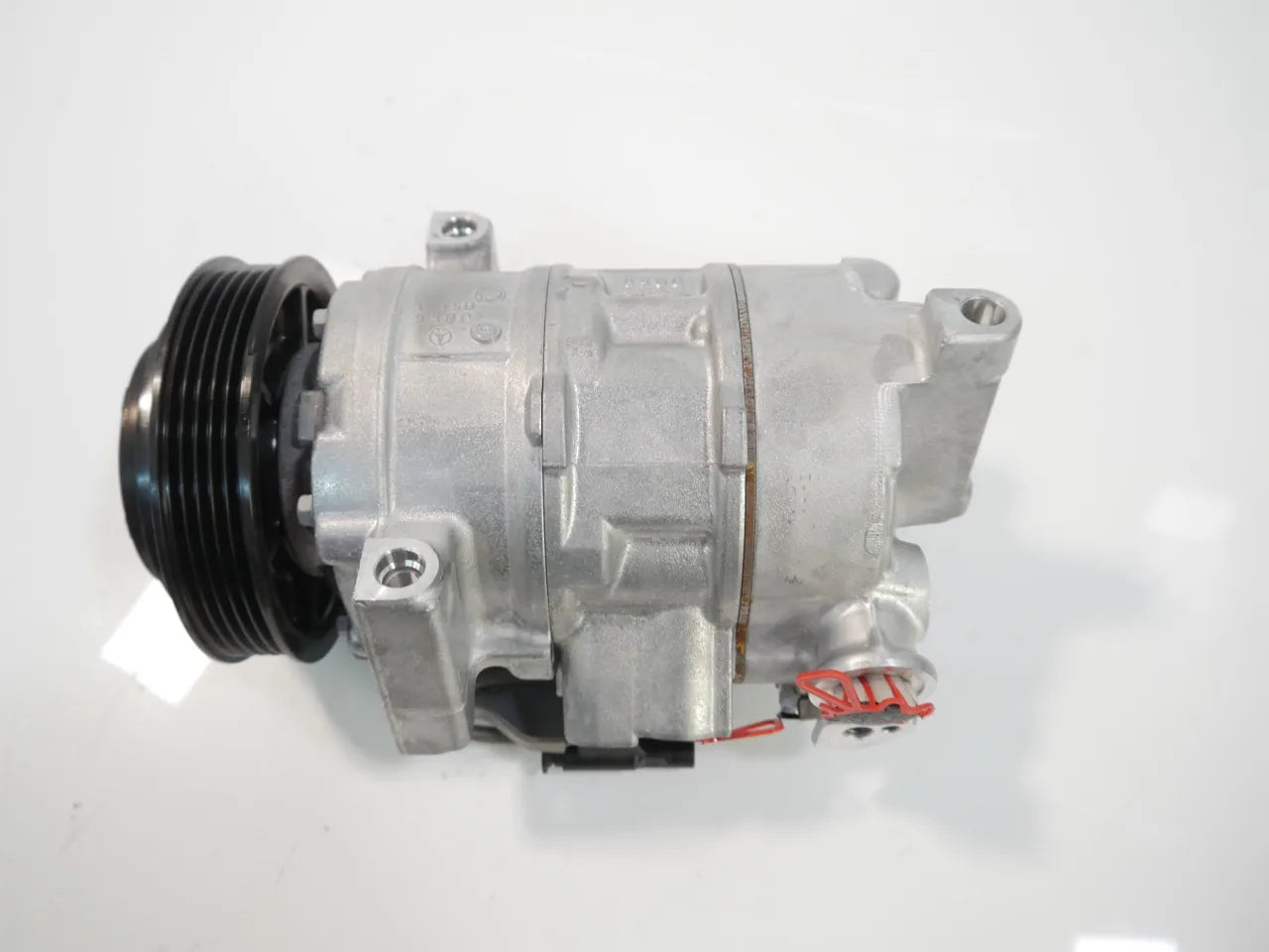 Compresor de aire acondicionado Mercedes-Benz Clase A 2.0 AMG M139.980 139.980 A0008304102
