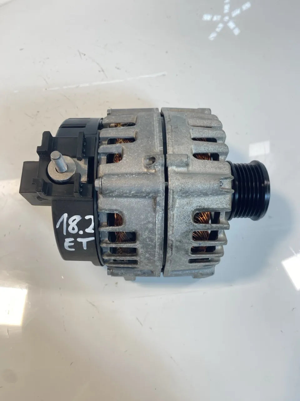 Alternador Mercedes-Benz Clase E 2.0 M364.920 264.920 M264 A0009069905