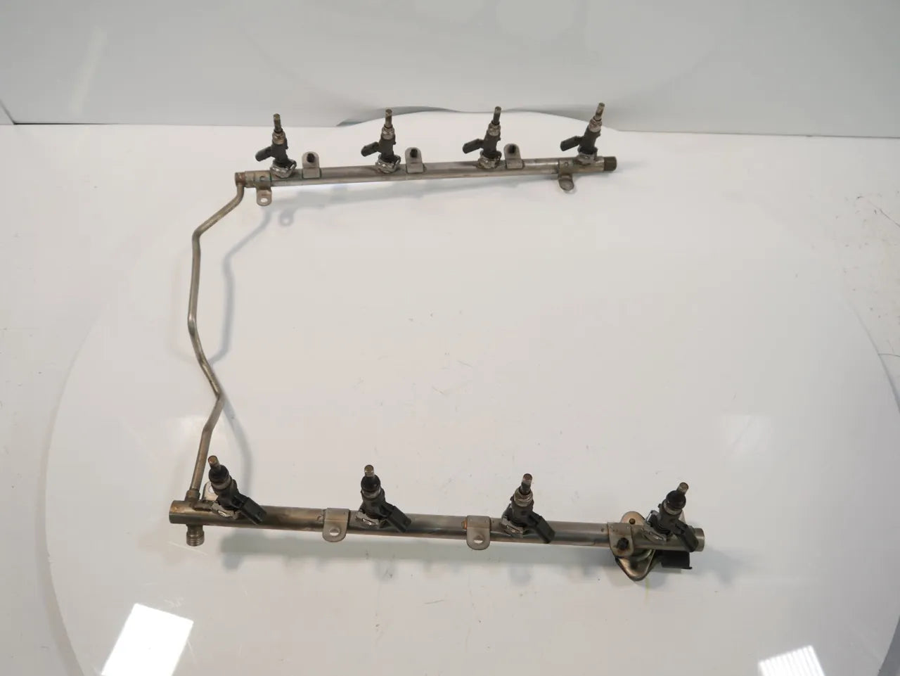 Rampa inyectora Mercedes-Benz Clase C 6.2 M156.985 156.985 A1560701895