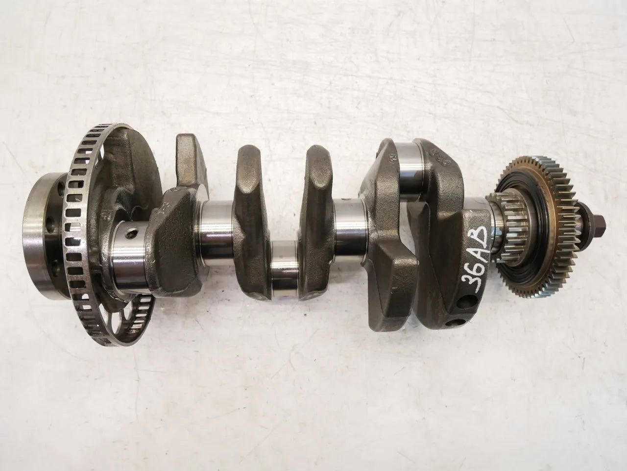 Cigüeñal Ford Fiesta VII 1.5 EcoBoost YZJA HX7G-6303-AB
