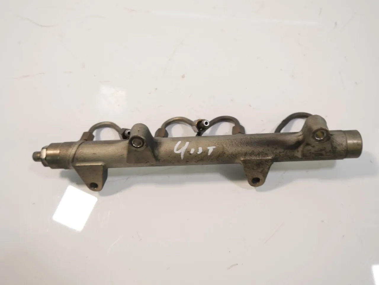Tubo de raíl Audi A8 4.0 TDI ASE 057130089C