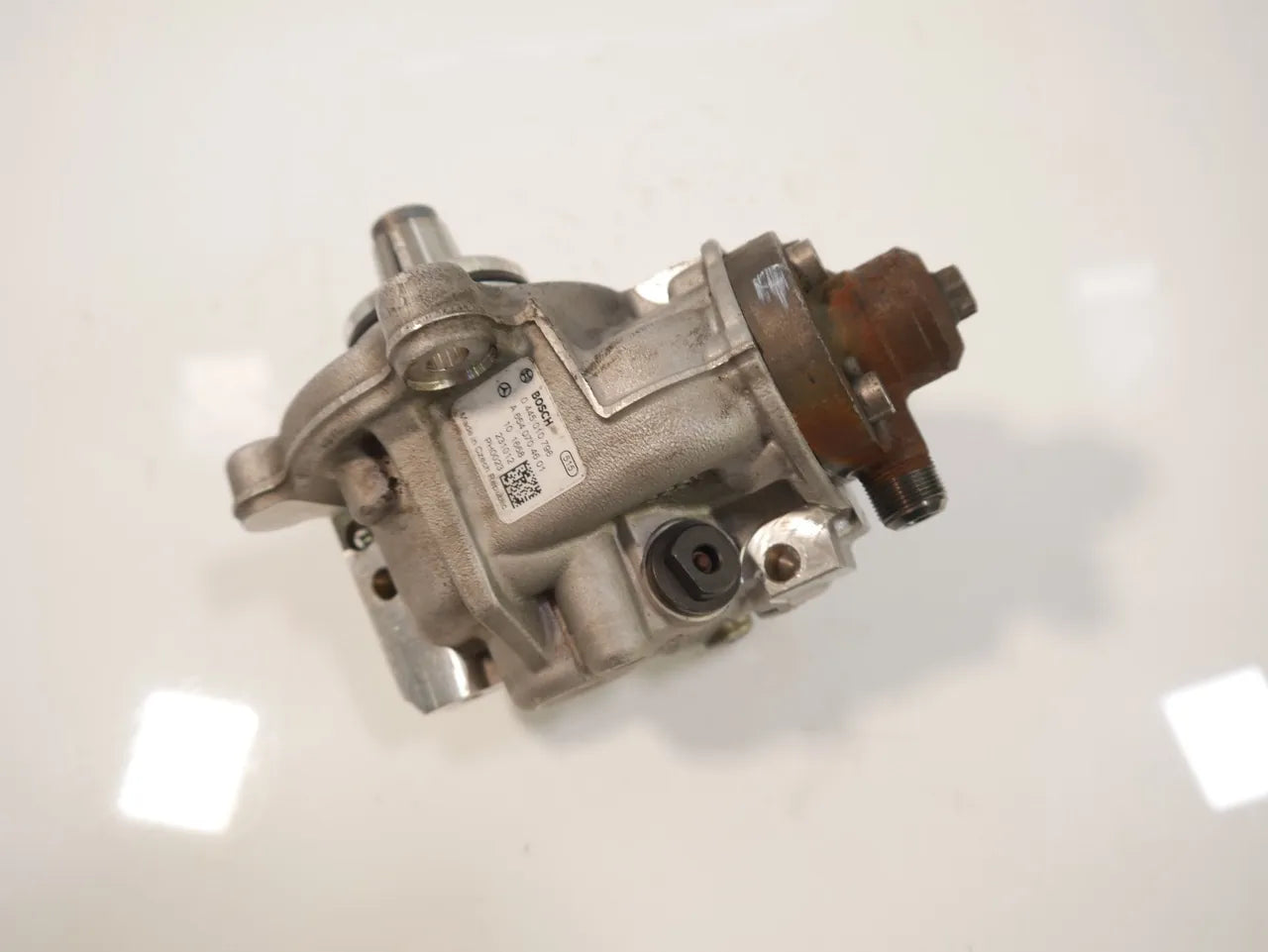 Bomba de alta presión Mercedes-Benz A200d 2.0 654.920 OM654.920 A6540704601 0445010796