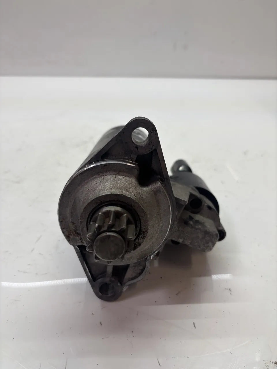 Motor de arranque Audi Seat Skoda Volkswagen A3 Leon Octavia Golf V 2.0 TDI BMN 02E911023L