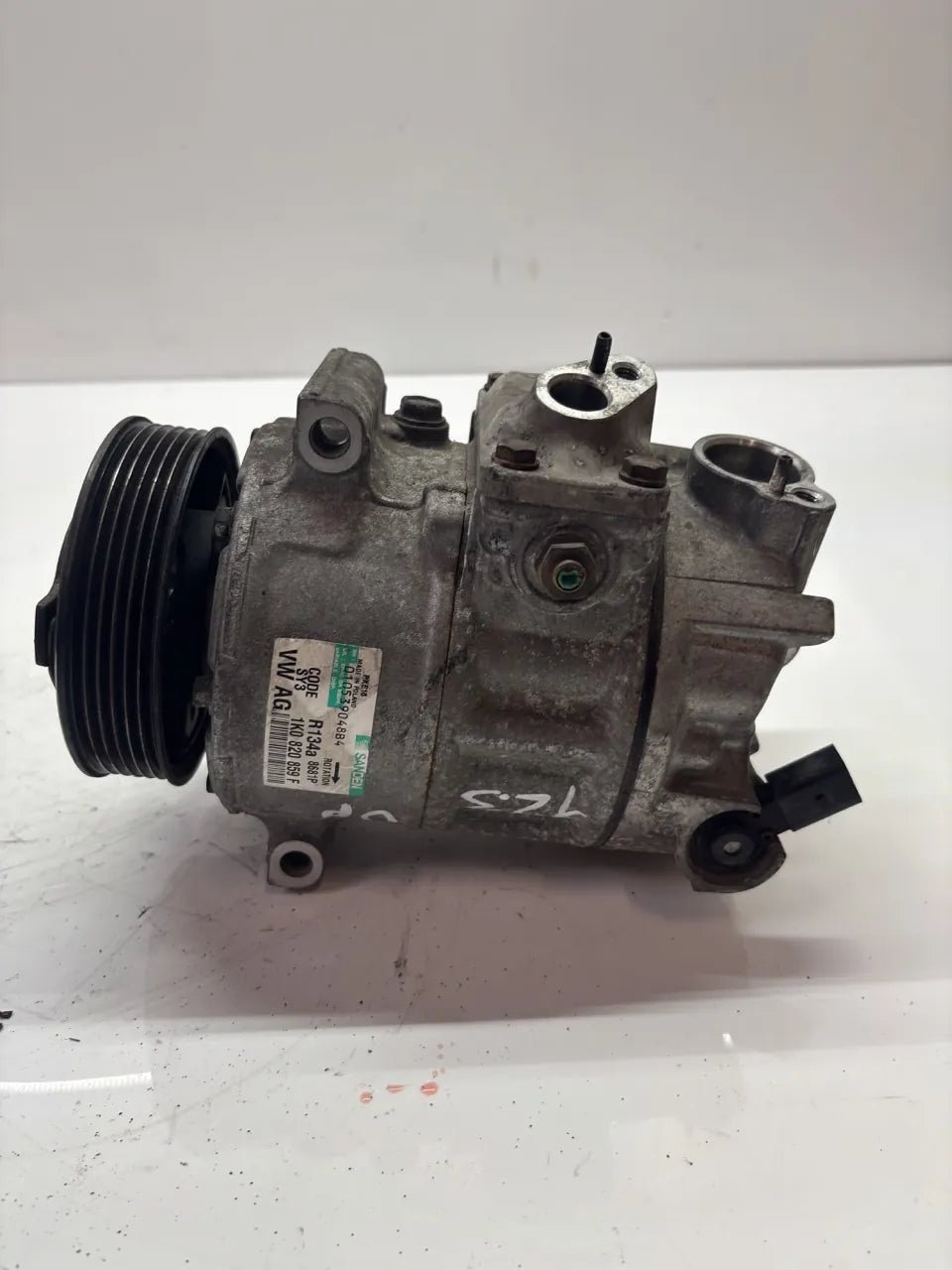 Compresor de aire acondicionado Audi Seat Skoda Volkswagen A3 Leon Golf V 2.0 TDI BMN 1K0820859F