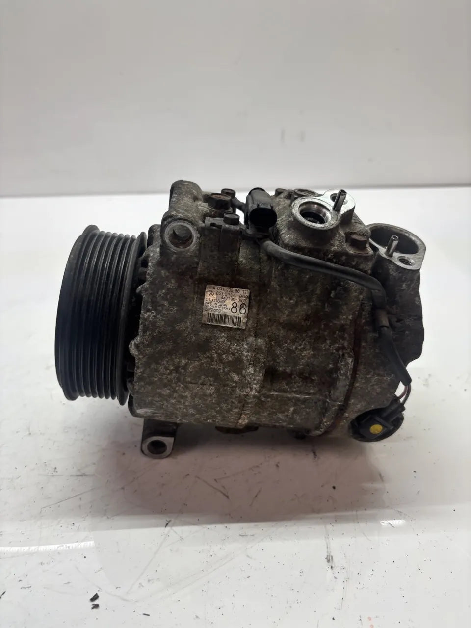 Compresor de aire acondicionado Mercedes-Benz CLS 3.0 CDI O642.920 OM642 642.920 A0012308611
