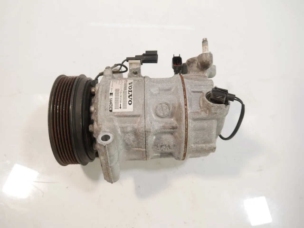Compresor de aire acondicionado Volvo V40 2.0 D2 D4204T8 D42 31469966