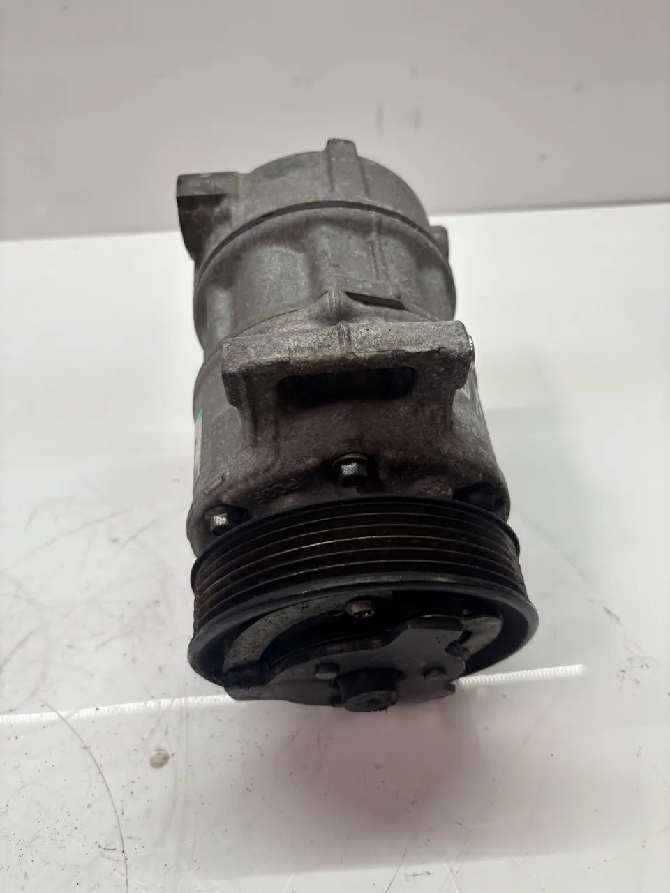 Compresor de aire acondicionado Audi Seat Skoda Volkswagen A3 Golf V 1.9 TDI BXE 5N0820803C