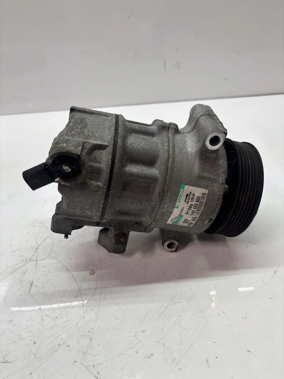 Compresor de aire acondicionado Audi Seat Skoda Volkswagen A3 Golf V 1.9 TDI BXE 5N0820803C