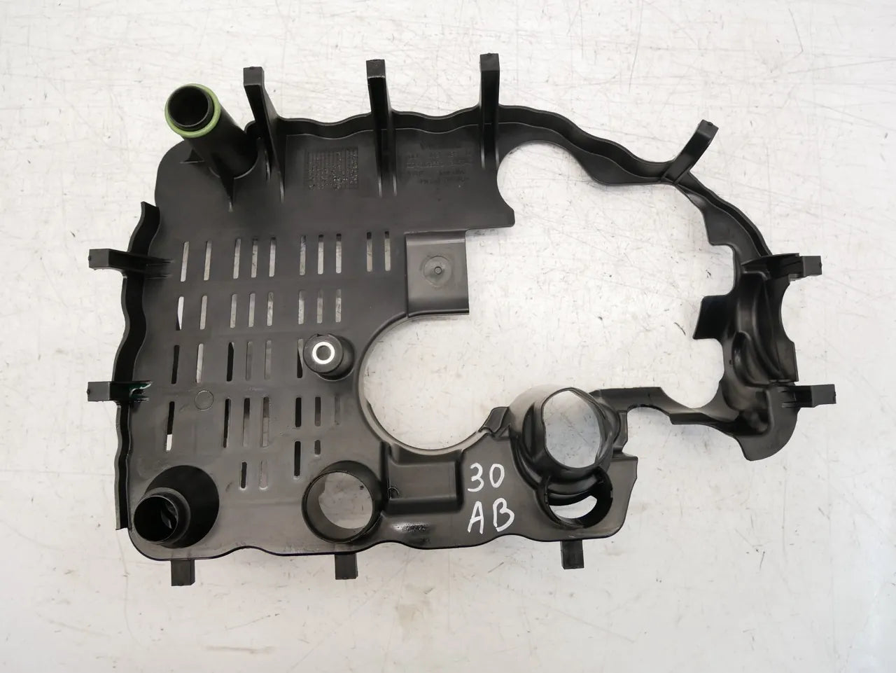 Placa deflectora Volkswagen Tiguan 2.0 TSI DTEA DTE 06K103138Q
