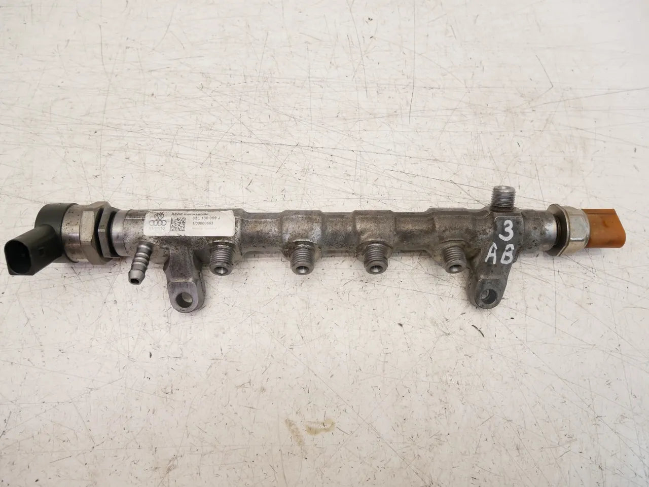 Tubo de ferrocarril Volkswagen Audi Seat A3 Alhambra Golf 2.0 TDI CFFA CFF 03L130089J