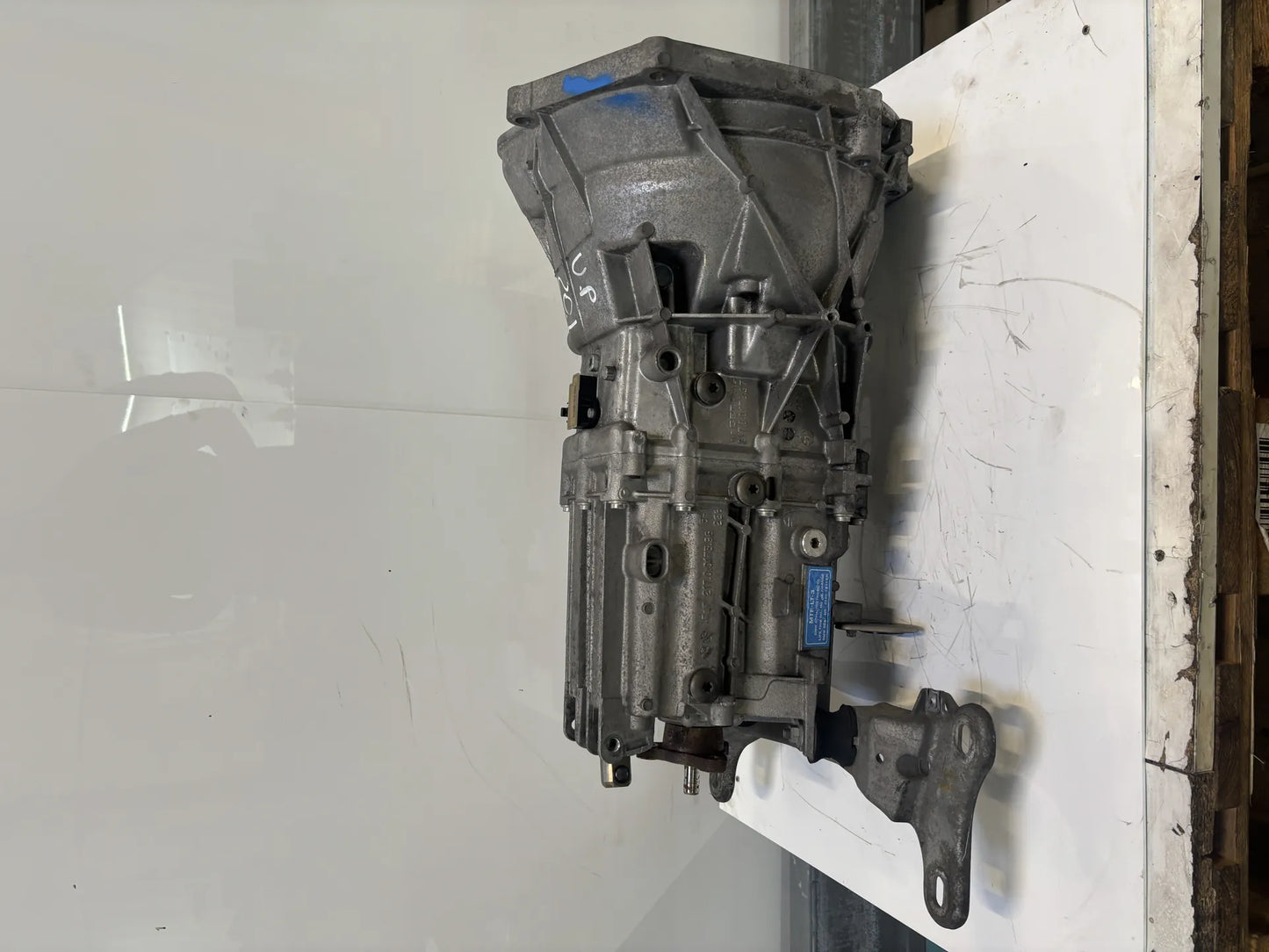 Transmisión manual de 6 velocidades BMW Serie 3 E91 2.0 318i N43B20A N43 GS6-17DG 23007626315