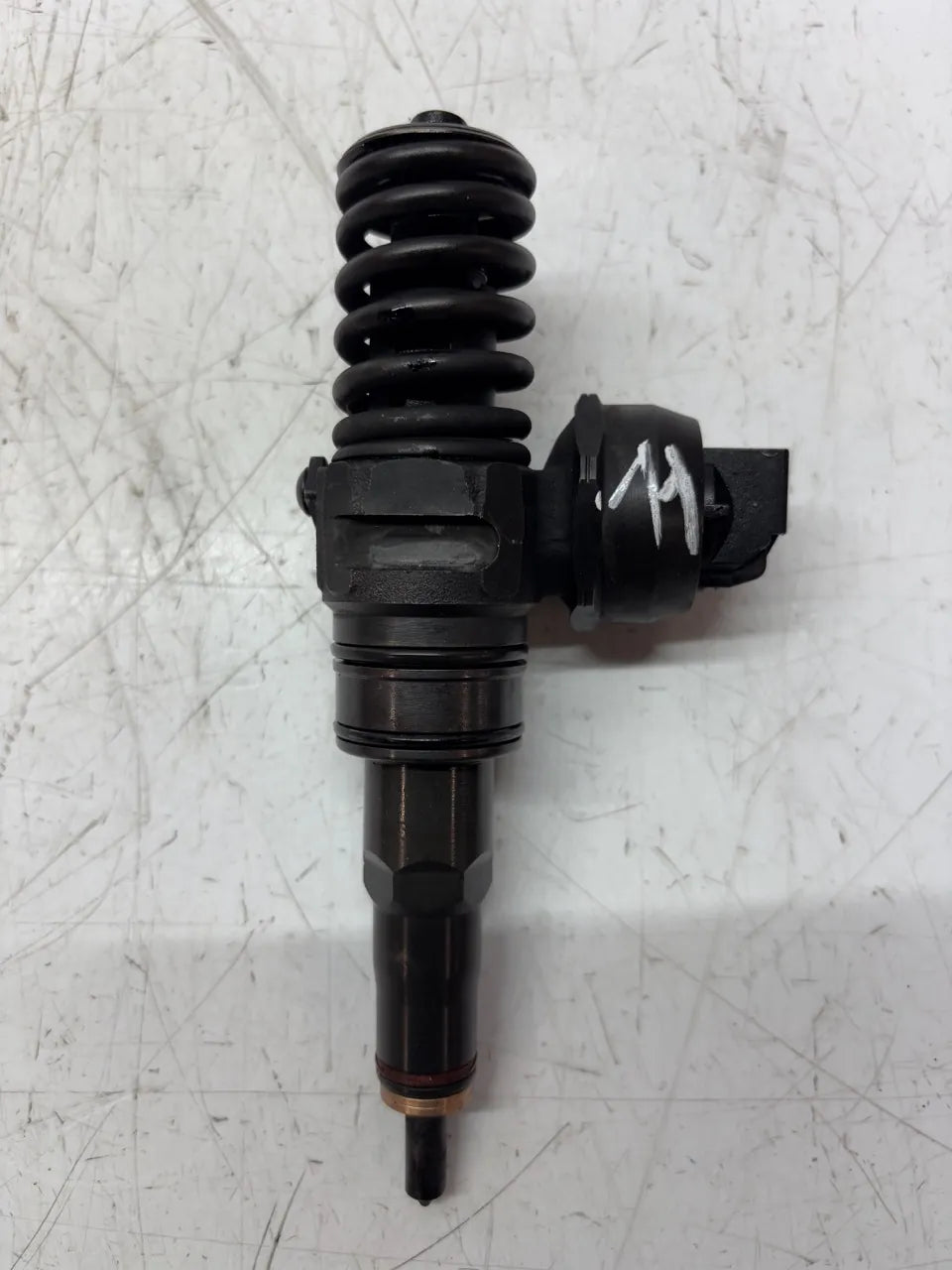 Unidad de boquilla de la bomba Volkswagen Skoda Seat Audi Passat Leon A31.9 TDI BKC 0414720215