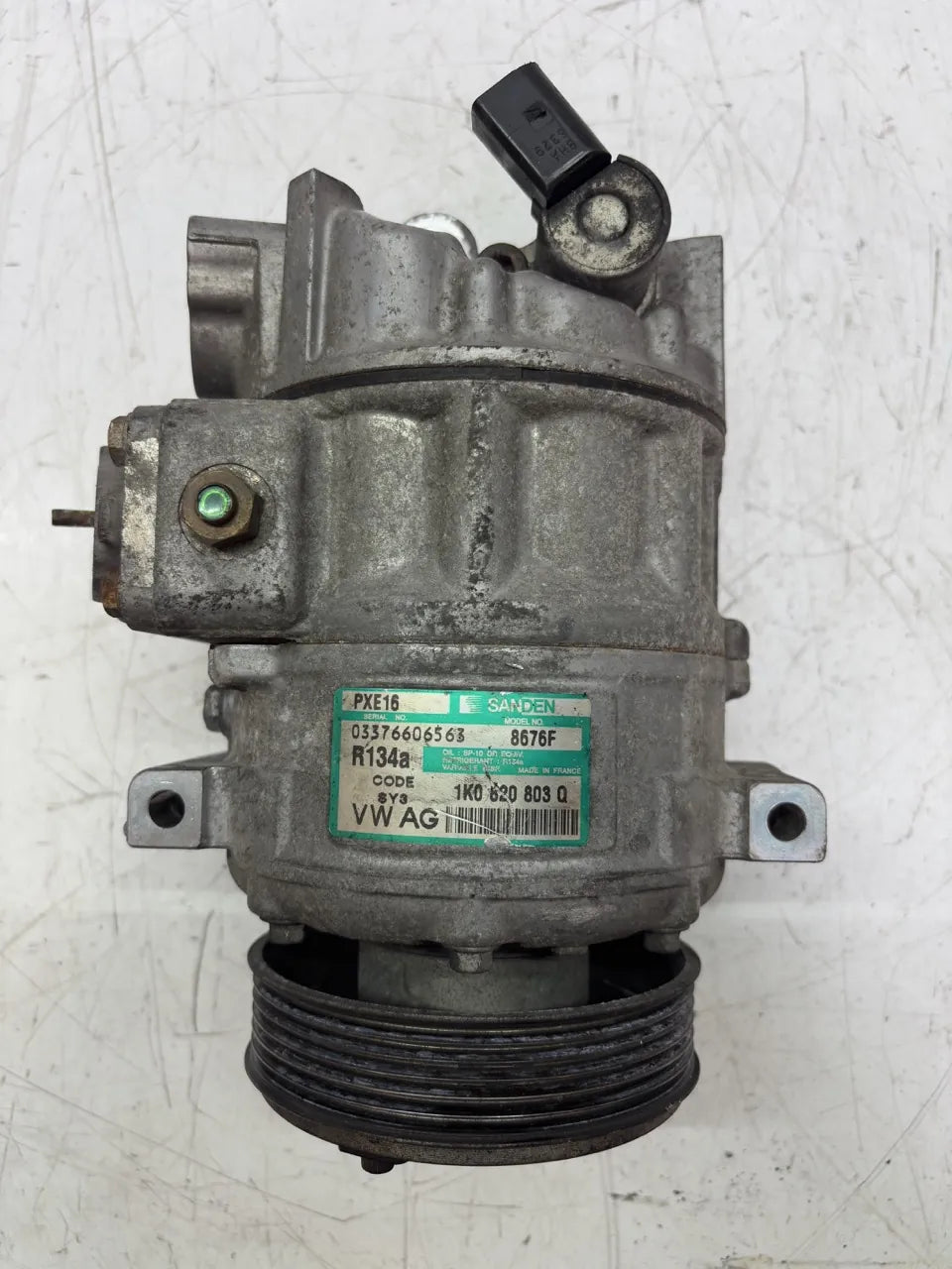Compresor de aire acondicionado Volkswagen Skoda Seat Audi Passat Leon A3 1.9 TDI BKC 03376606563