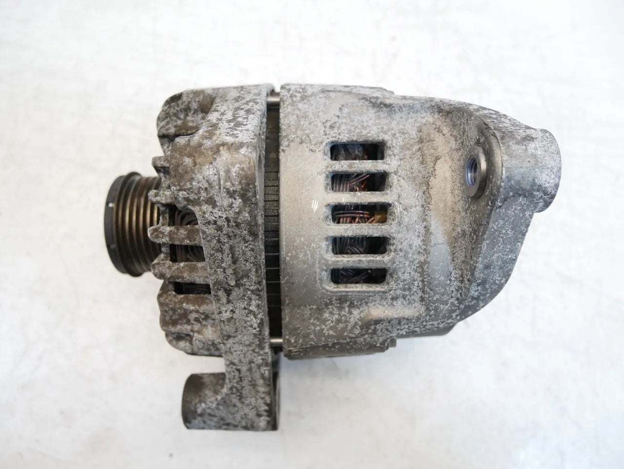 Alternador BMW Serie 3 F30 F31 3.0 330 d N57D30A N57 8570672