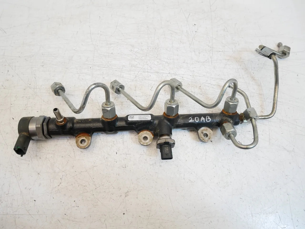 Tubo de raíl Renault Trafic III 2.0 dCi M9R717 175219059R