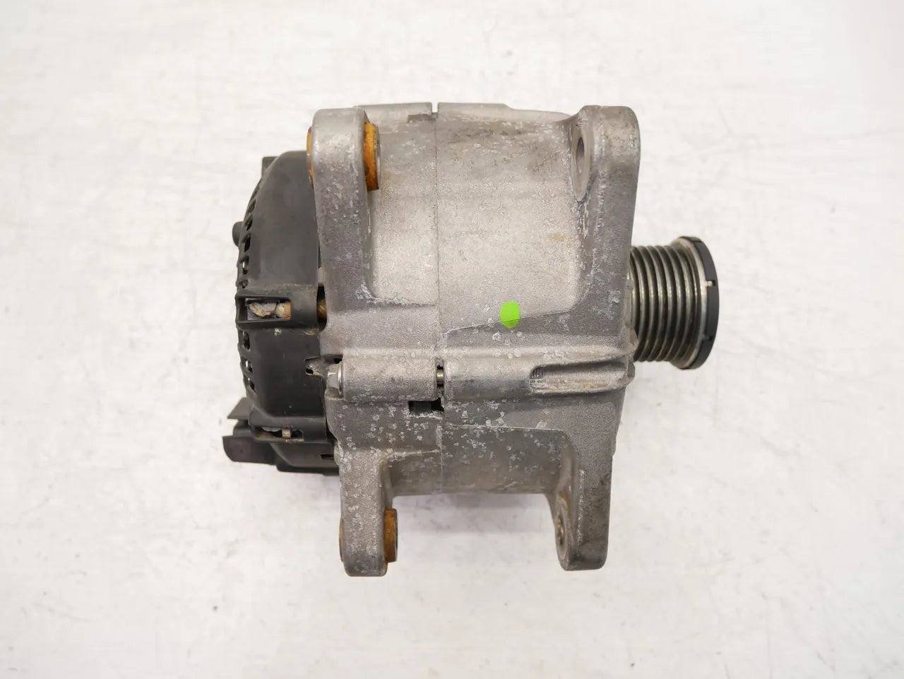 Alternador Renault Trafic III 2.0 dCi M9R717 231008648R