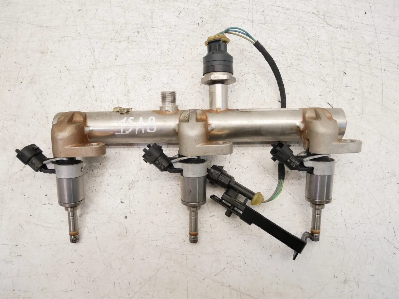 Rail de inyectores Alfa Romeo Guilia 2.9 670050436 670050673