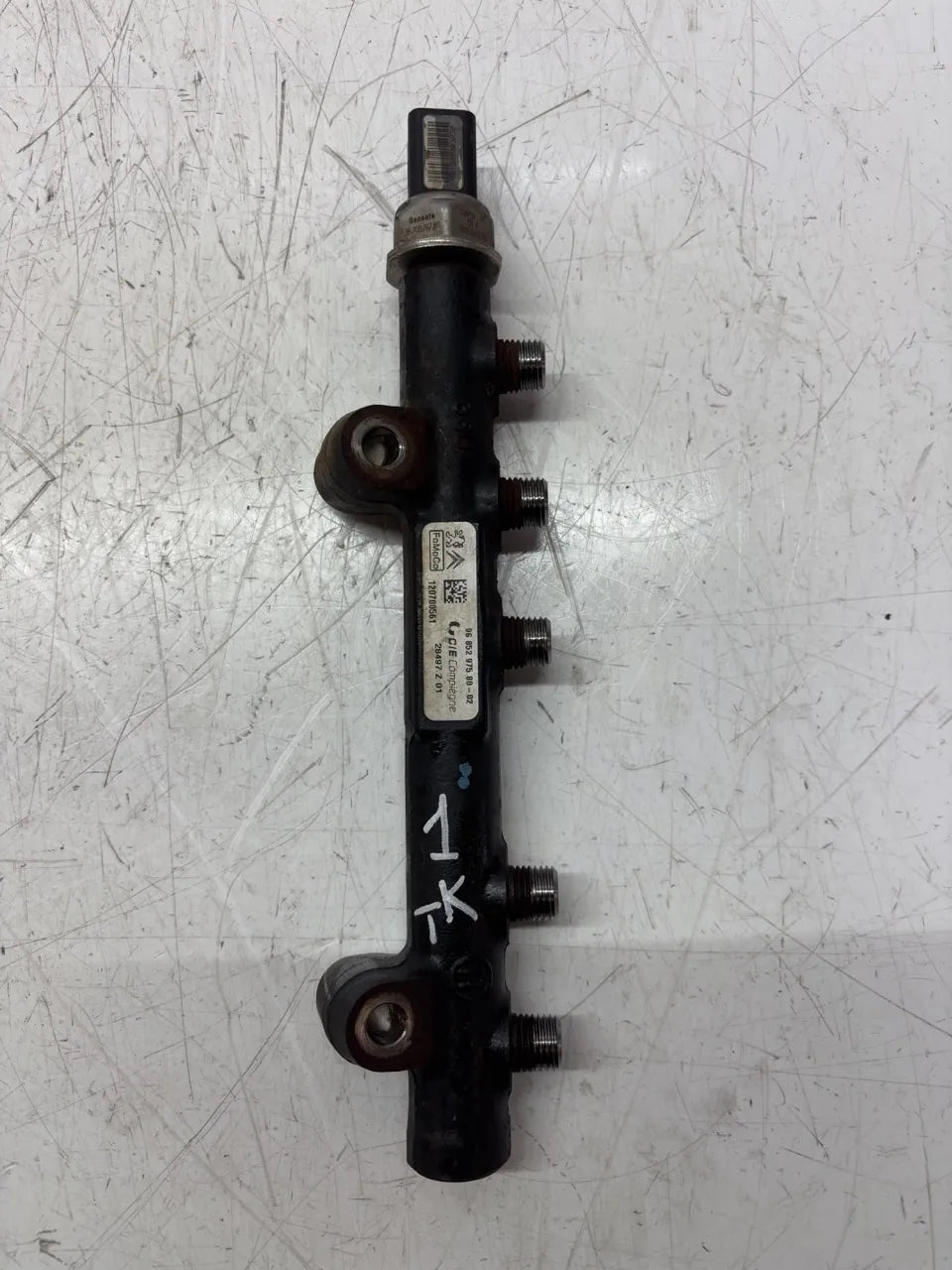Tubo de raíl Ford Focus III 1.6 TDCi T1DB 9685297580