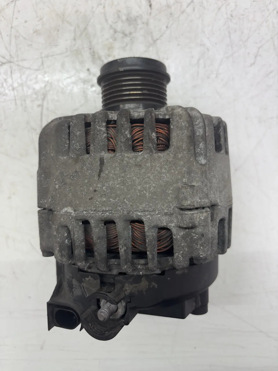 Alternador Ford Focus III 1.6 TDCi T1DB AV6N-10300-GE
