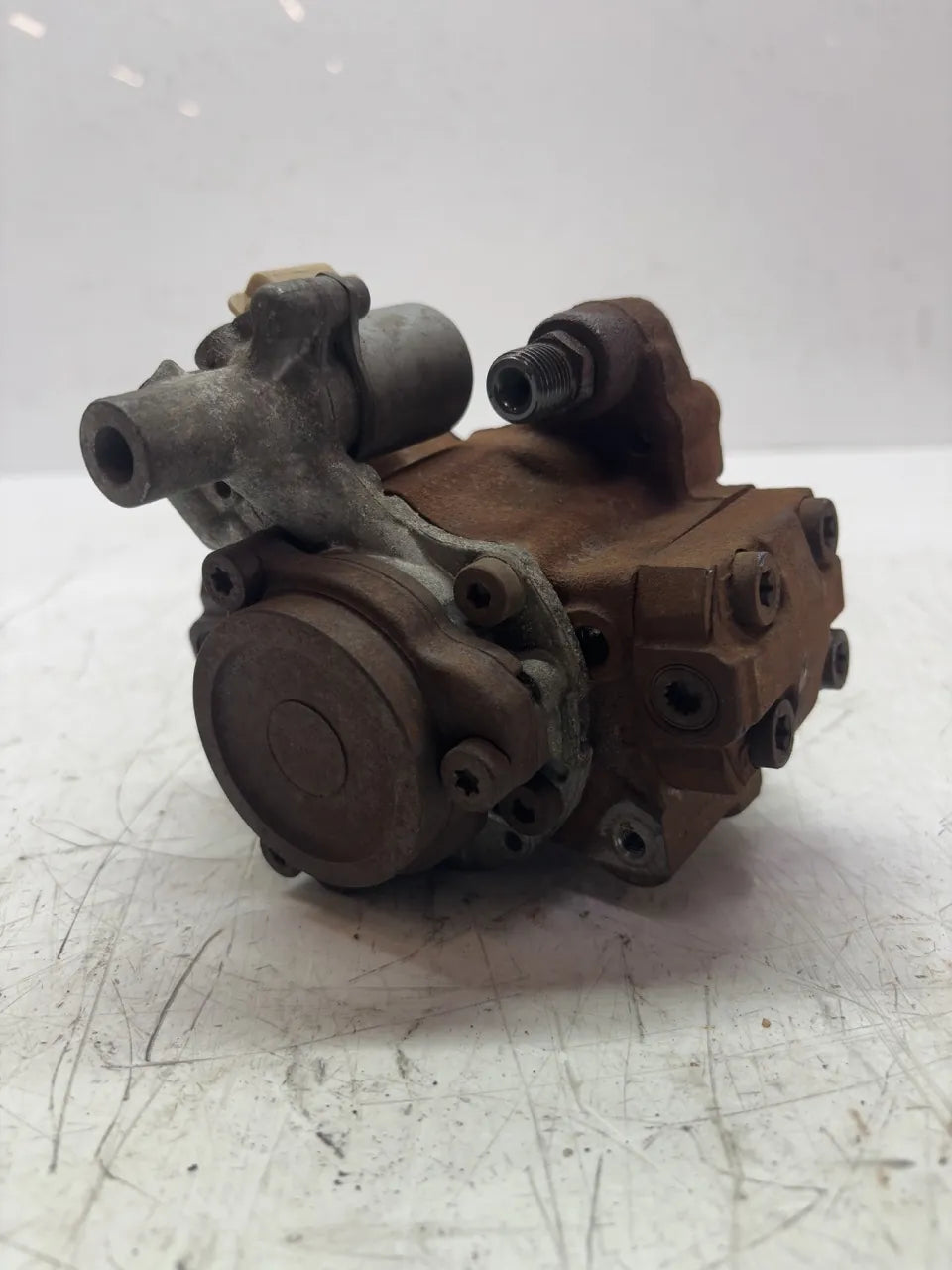 Bomba de alta presión Ford Focus III 1.6 TDCi T1DB AV6Q-9A543-CB