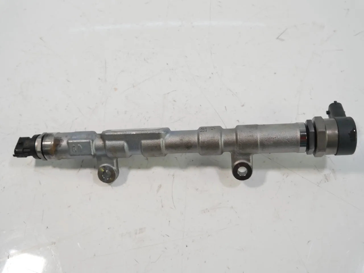 Tubo de raíl Land Rover Discovery L550 2.0D 204DTD G4D3-9D280-AA 0445214332
