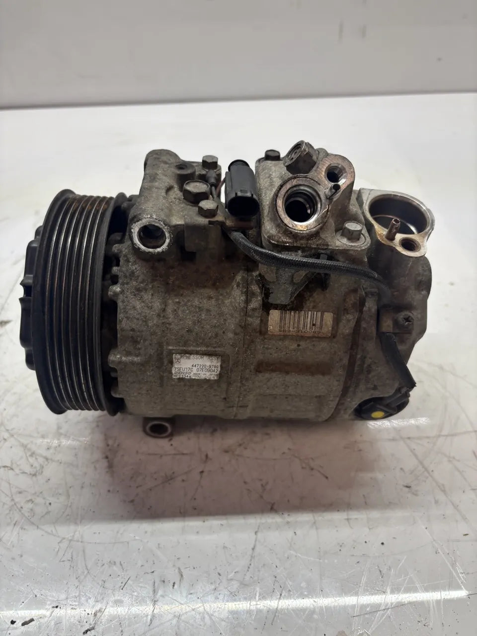 Compresor de aire acondicionado Mercedes-Benz Clase C 1.8 C200 M271.940 271.940 A0002306211