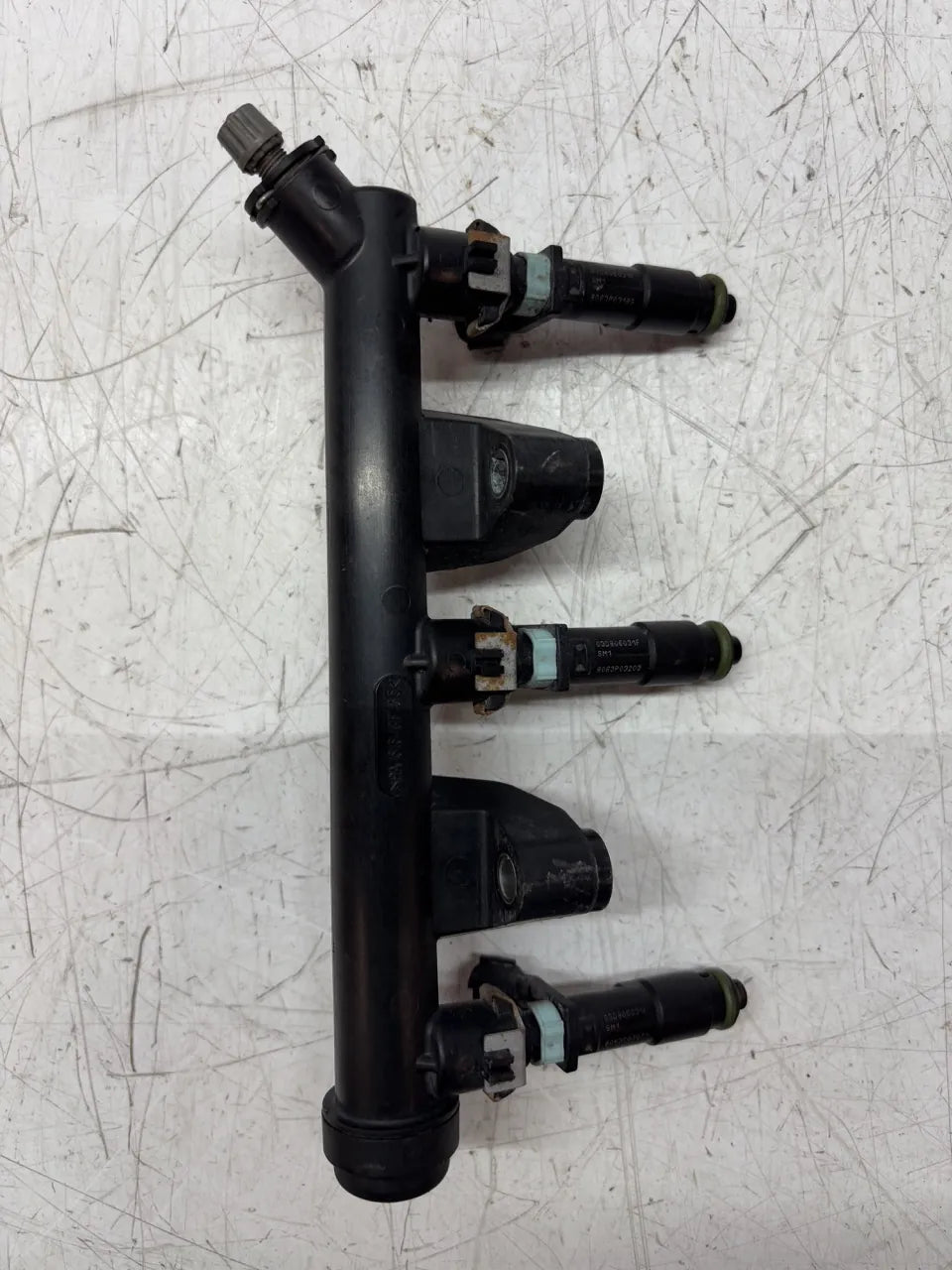 Rampa inyectora Seat Skoda Volkswagen Ibiza Fabia Polo 1.2 gasolina BBM 03D906603F