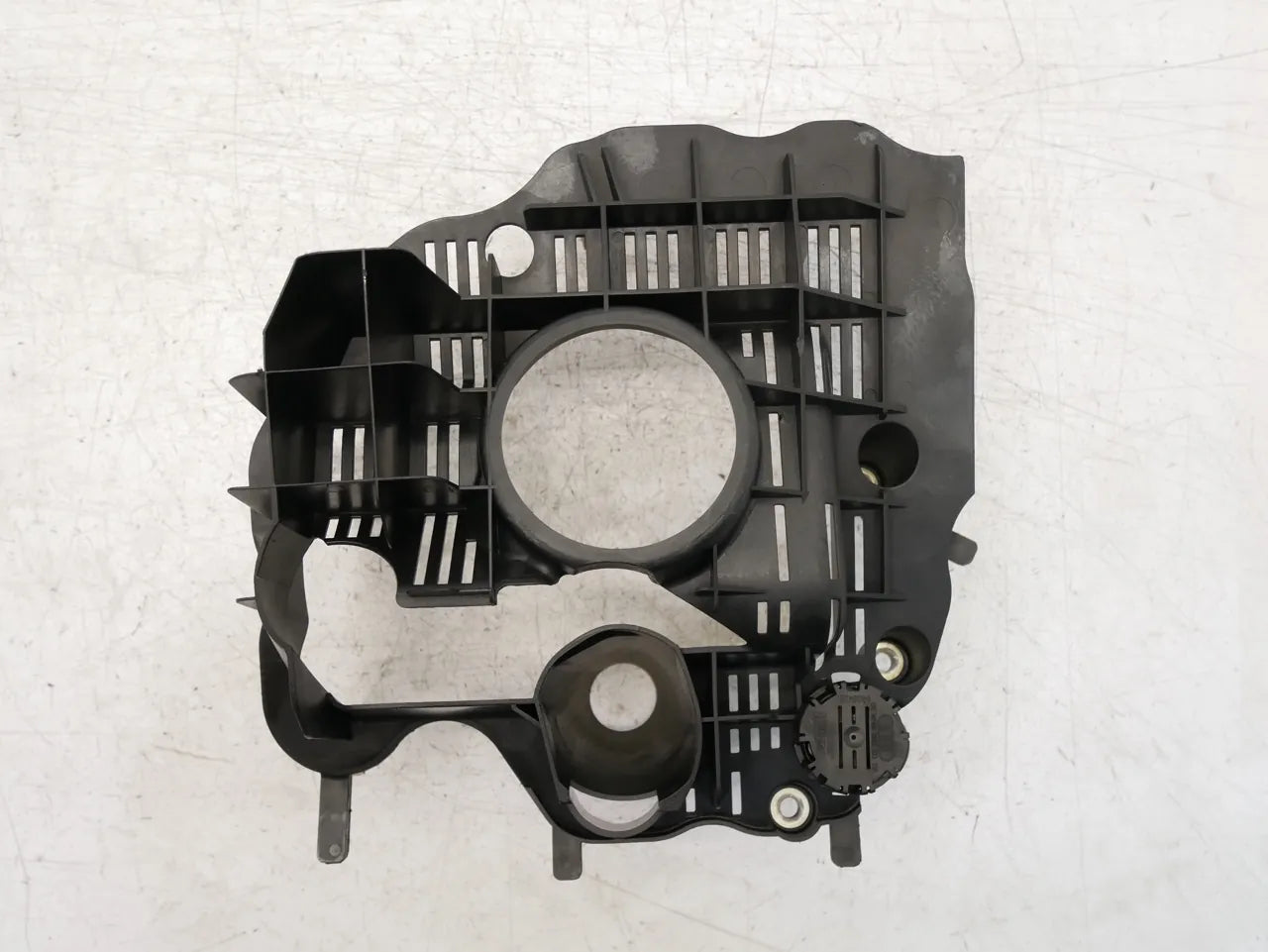 Placa deflectora Audi A4 A5 A6 Q5 2.0 TFSI CAEB CAE 06H103138E