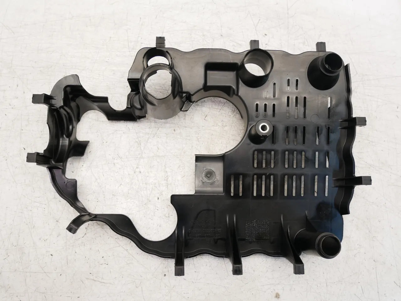 Placa deflectora Volkswagen Tiguan BW2 2.0 TSI DTEA DTE 06K103138Q