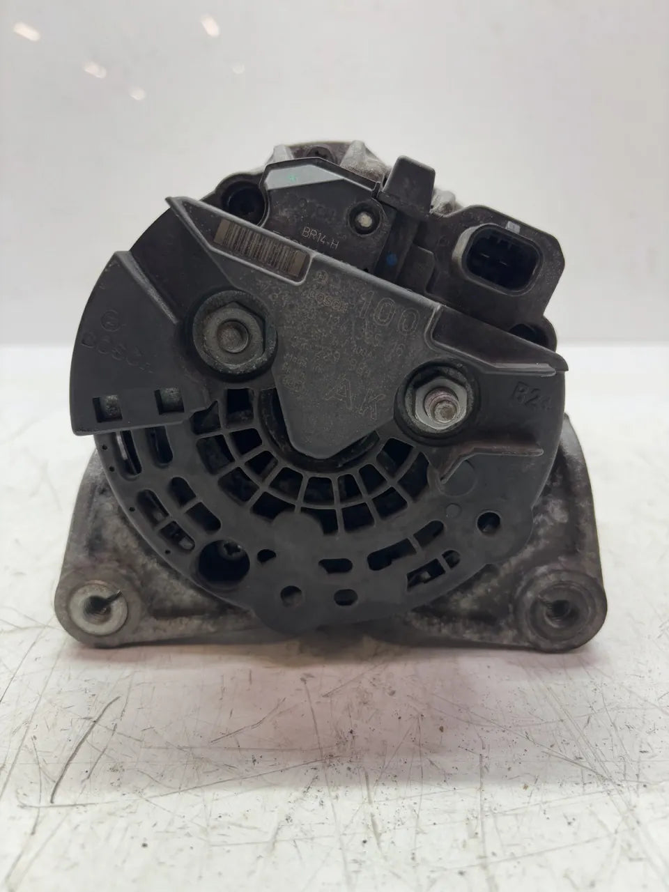 Alternador Opel Vectra C F68 F69 1.8 gasolina Z18XER 2H0 13229984