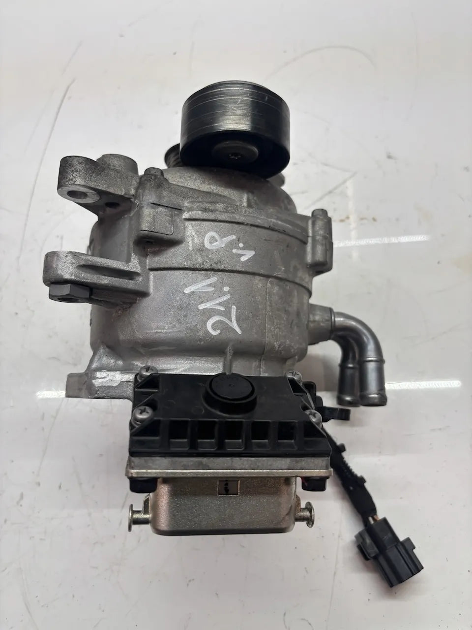 Alternador Hyundai Kia Ioniq Niro 1.6 GDI Hybrid G4LE 37390-03900