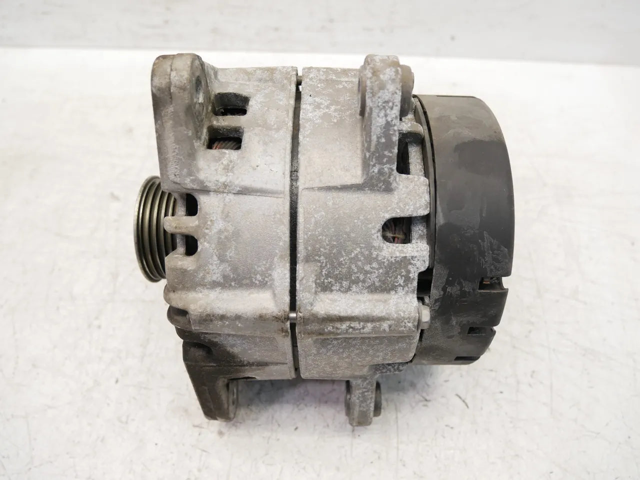 Alternador Mercedes-Benz Clase C 2.0 OM654.920 654.920 OM654 A0009063003