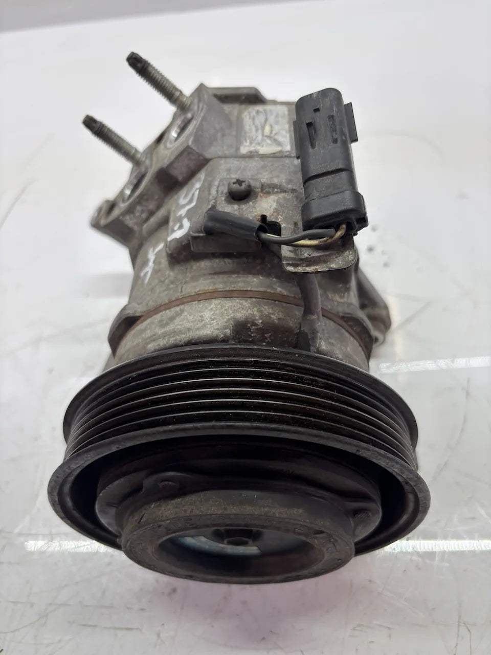 Compresor de aire acondicionado Dodge Dakota 3.7 gasolina EKG 55056-435AB