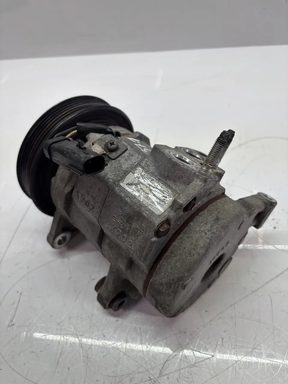Compresor de aire acondicionado Dodge Dakota 3.7 gasolina EKG 55056-435AB